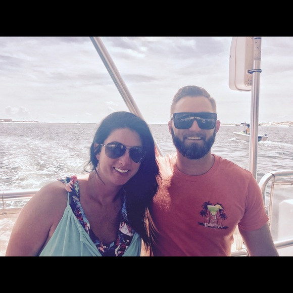 Meet your Posher, Amanda - Picture 1 of 1